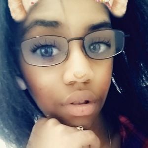 Meet your Posher, Marlinda